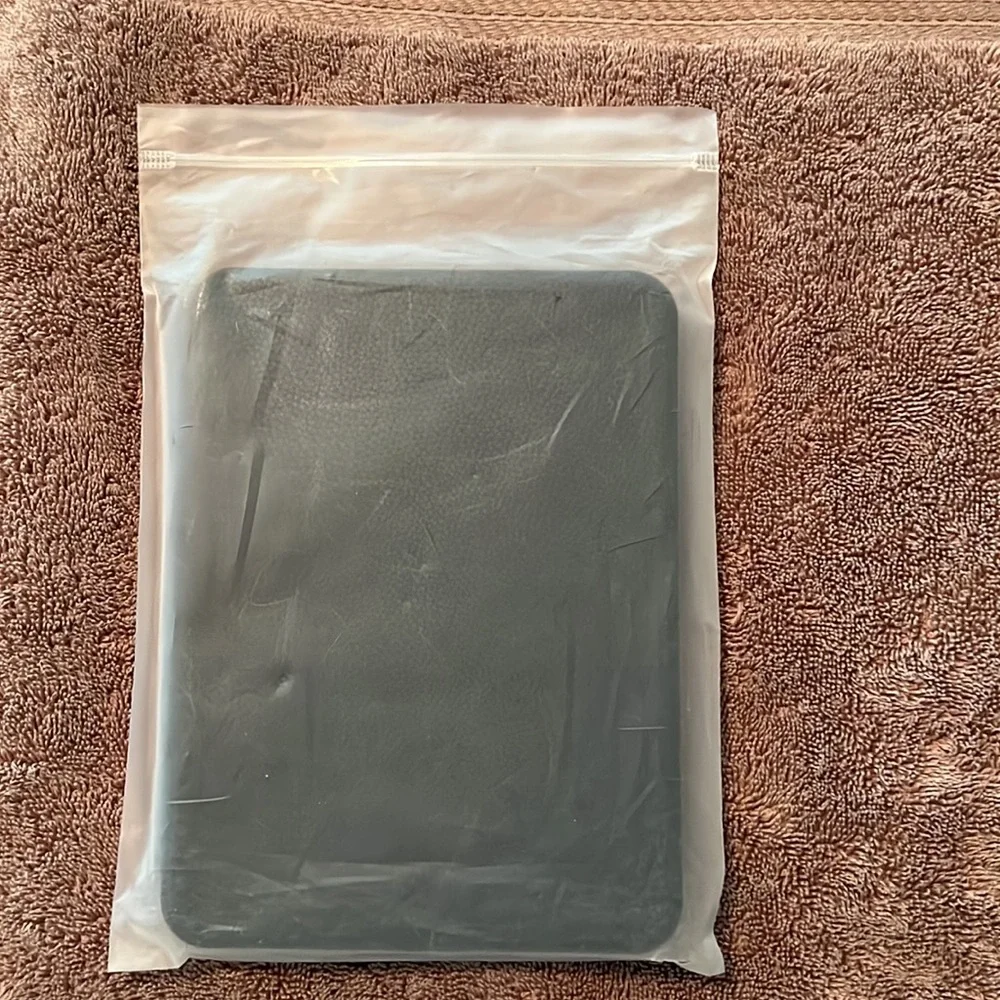 Black ipad Mini 6 Cover